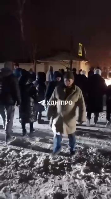 Четвертые сутки без света: люди перекрывают дороги в Днепропетровске