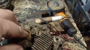 Toyota Camry gracia нет зарядки. Как не стоит подключать генератор. 15вольт.