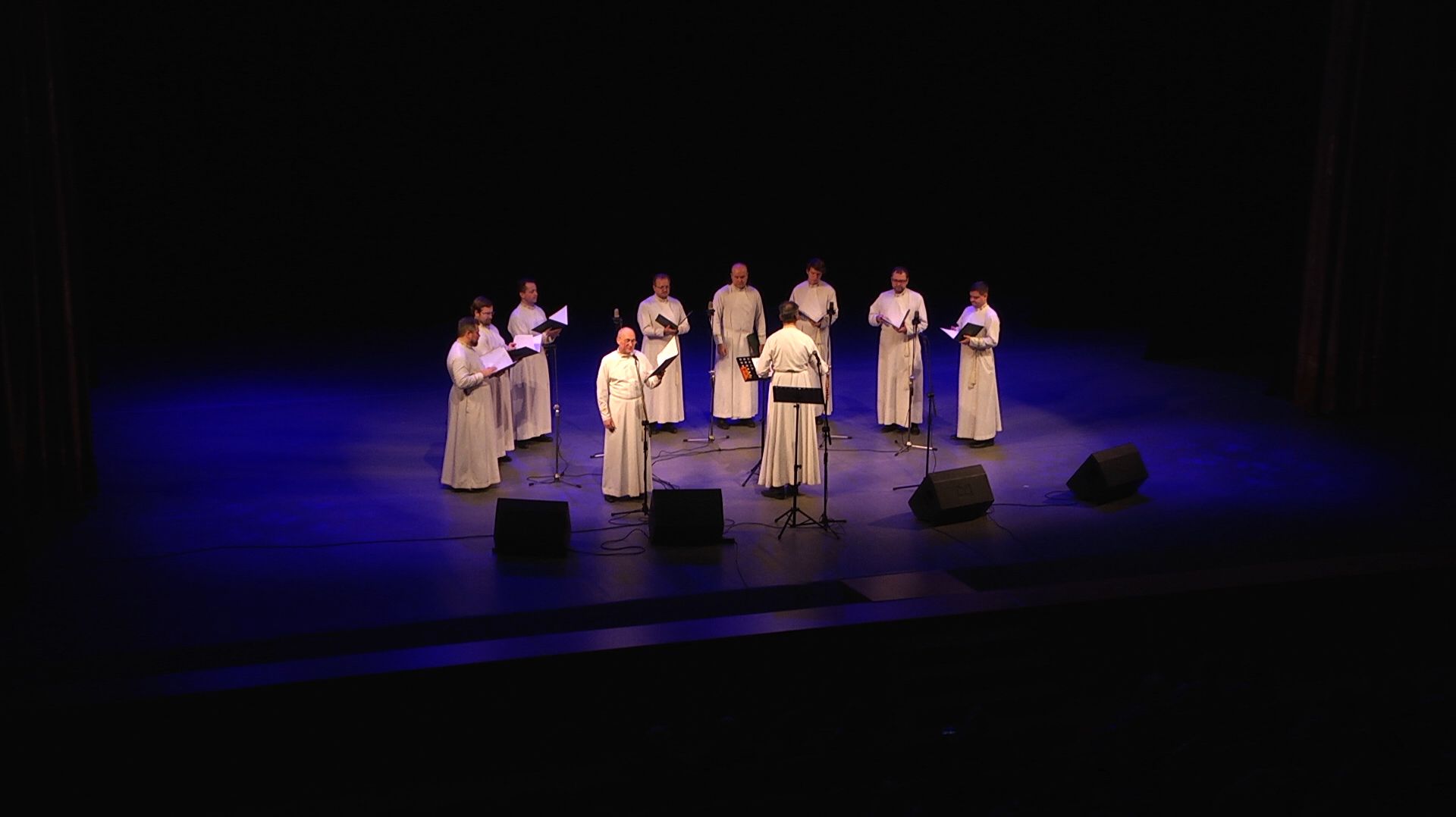 Военные песни и колядки: Хор Данилова монастыря в Кургане смотреть онлайн