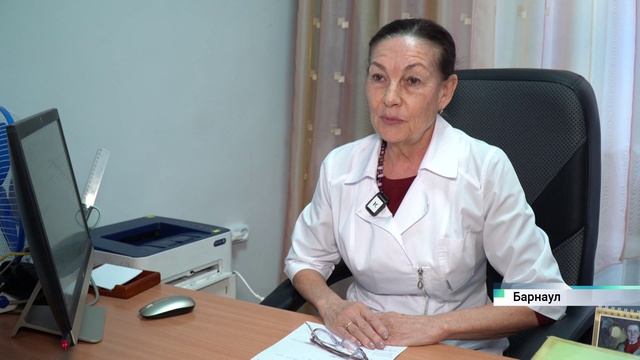 Как не замёрзнуть на улице и безопасно нырять в прорубь на Крещение, рассказала врач из Барнаула смотреть онлайн