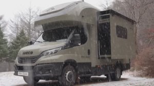 Кемпинг. Зима, снег. Люксовый кэмпер.