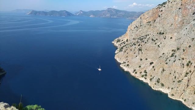 2025-11-04 Butterfly Valley смотреть онлайн