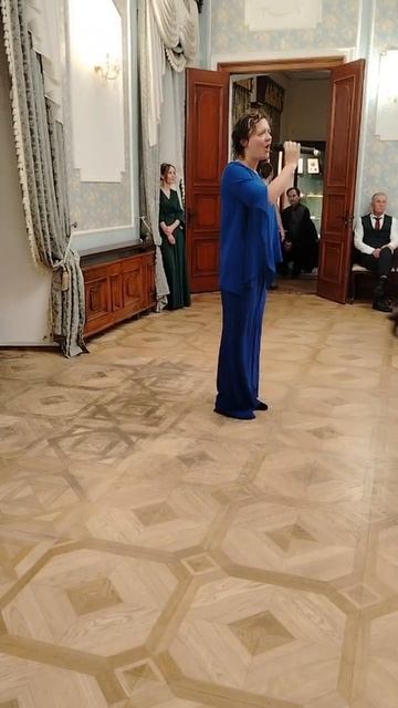 Поёт Ксения Усик смотреть онлайн