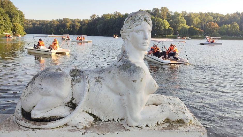 У Царицынских прудов✨красота⛵ #Лодочки🚣♀️ Летнее🌞☘️видео🔥#Москва😍 30.08.2025 #travel #russia смотреть онлайн