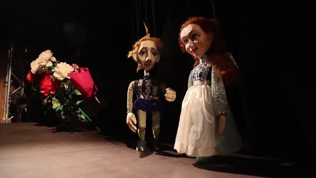 Социальная елка смотреть онлайн