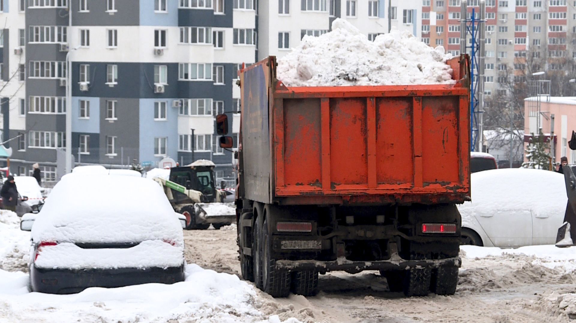 Губернатор Павел Малков потребовал навести порядок во дворах Рязани смотреть онлайн