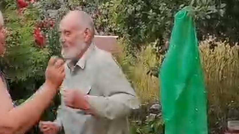 Дед 76 лет ЖЖЁТ.