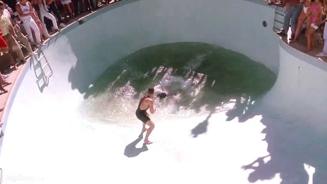 Бой с бразильцем в бассейне Самоволка фильм 1990 смотреть онлайн