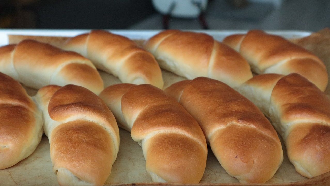 Такую ВЫПЕЧКУ Должен приготовить КАЖДЫЙ! Рецепт пышных Рогаликов с начинкой смотреть онлайн