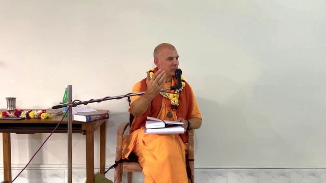 Бхагавад-Гита. Стихи 4.13-34 "Бхакти-Шастры 2025". Часть 5.2. Маяпур. 09.12.2025 смотреть онлайн