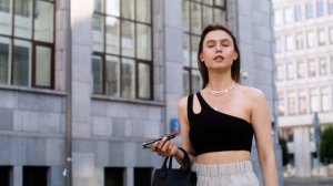 VladLaws music "Знаешь почему?"