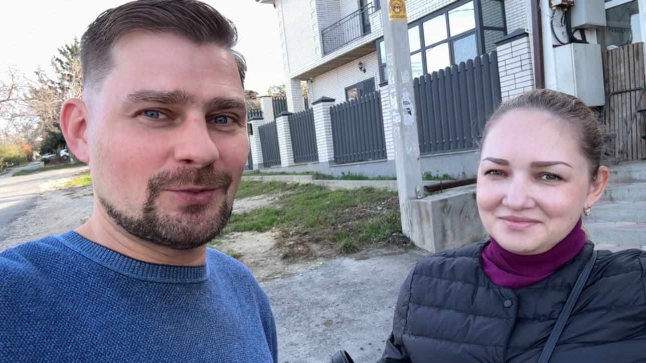 Семейный просмотр фильма. Доволен робо-мойкой! смотреть онлайн