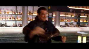 Сквозные ранения 2001 Драка с вышибалами ночного клуба