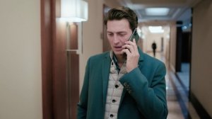 Первый отдел. Шибанов стоит на коленях и просит Брагина забрать его на какое-нибудь дело