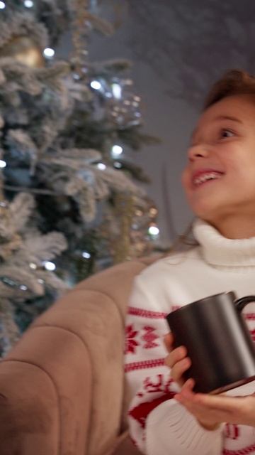 Распаковка Новогодних подарков 🎁 смотреть онлайн