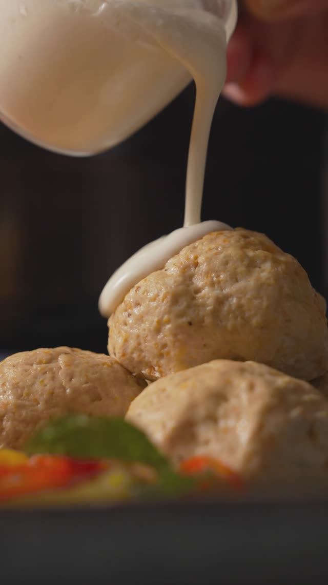 Нежные тефтели на пару — просто и полезно смотреть онлайн