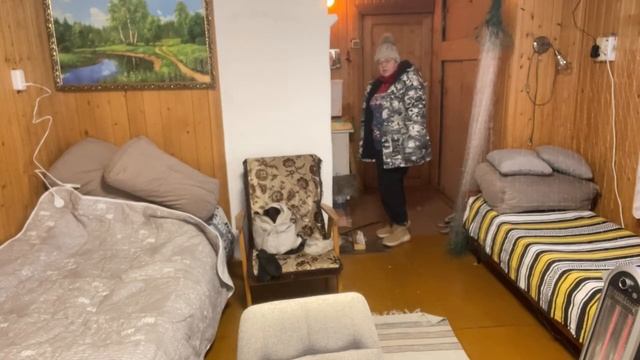 ДАЧА. МОРОЗ 🥶ОСТАЛАСЬ ОДНА В ЛЕДЯНОЙ ИЗБУШКЕ! ЖИЗНЬ НА ПЕНСИИ смотреть онлайн