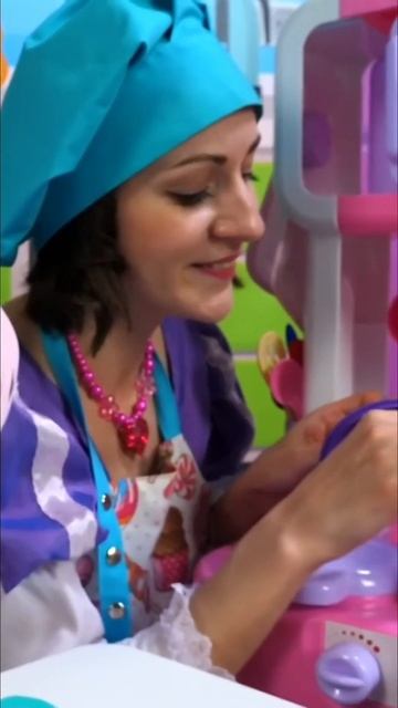 Свинка Пеппа готовит вкуснейшее какао! Рецепт от шефа! ☕ #peppapig #длядетей #shorts смотреть онлайн