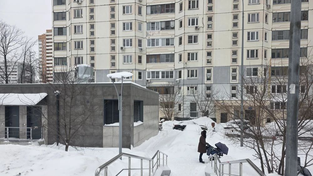 продаем двухкомнатную квартиру рядом с метро ул. Новаторов д.10 кор.2 г. Москва