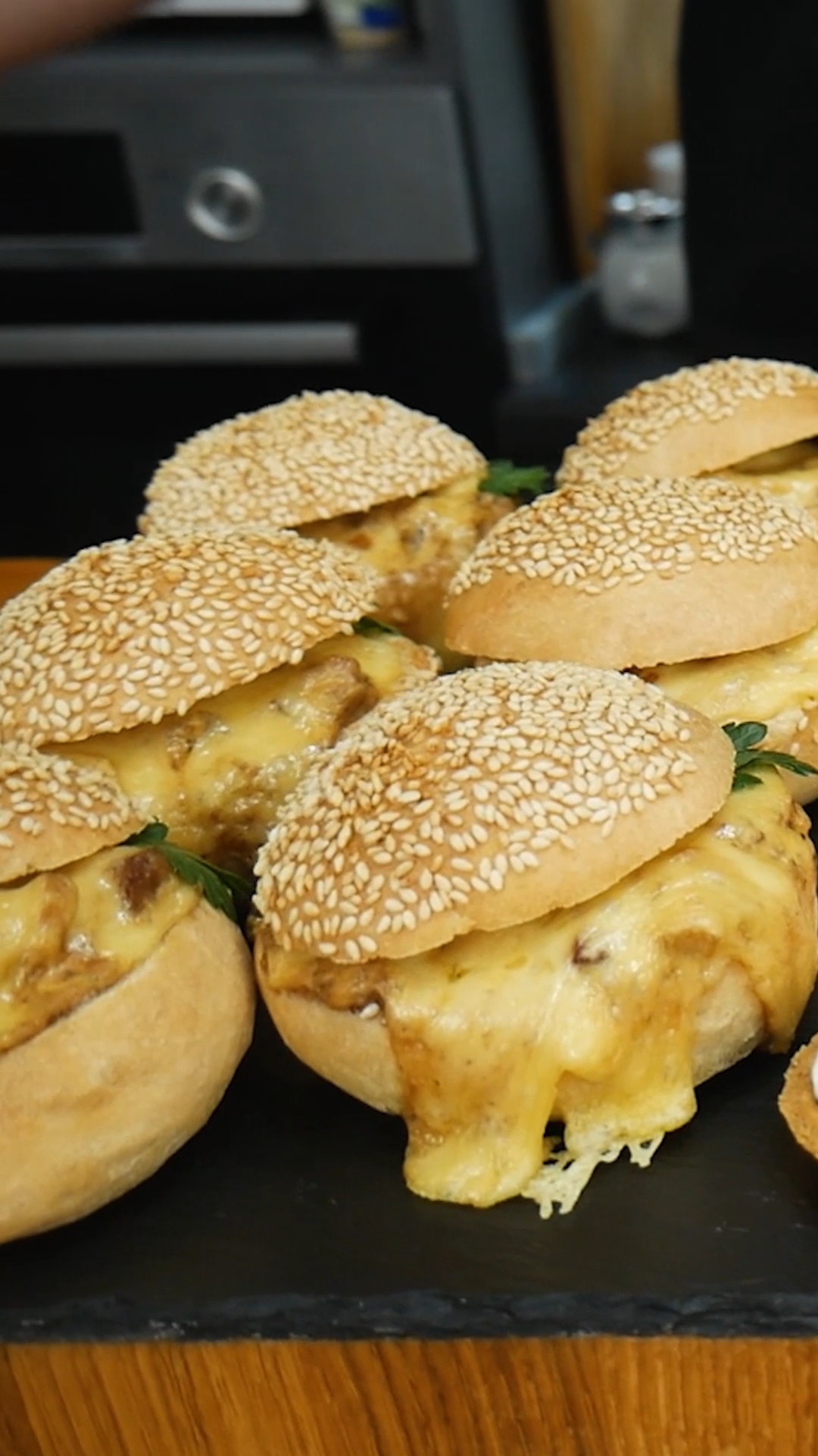 Жульен в булочке смотреть онлайн