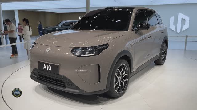 LEAPMOTOR A10 смотреть онлайн