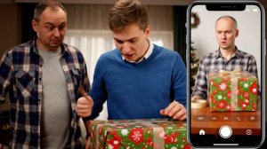 Когда батя решил помочь с распаковкой 😂✂️