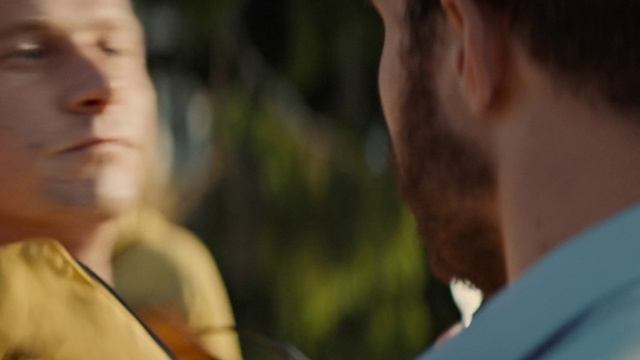 Огонь. Спасатели подрались с местными за их деревенских девушек смотреть онлайн