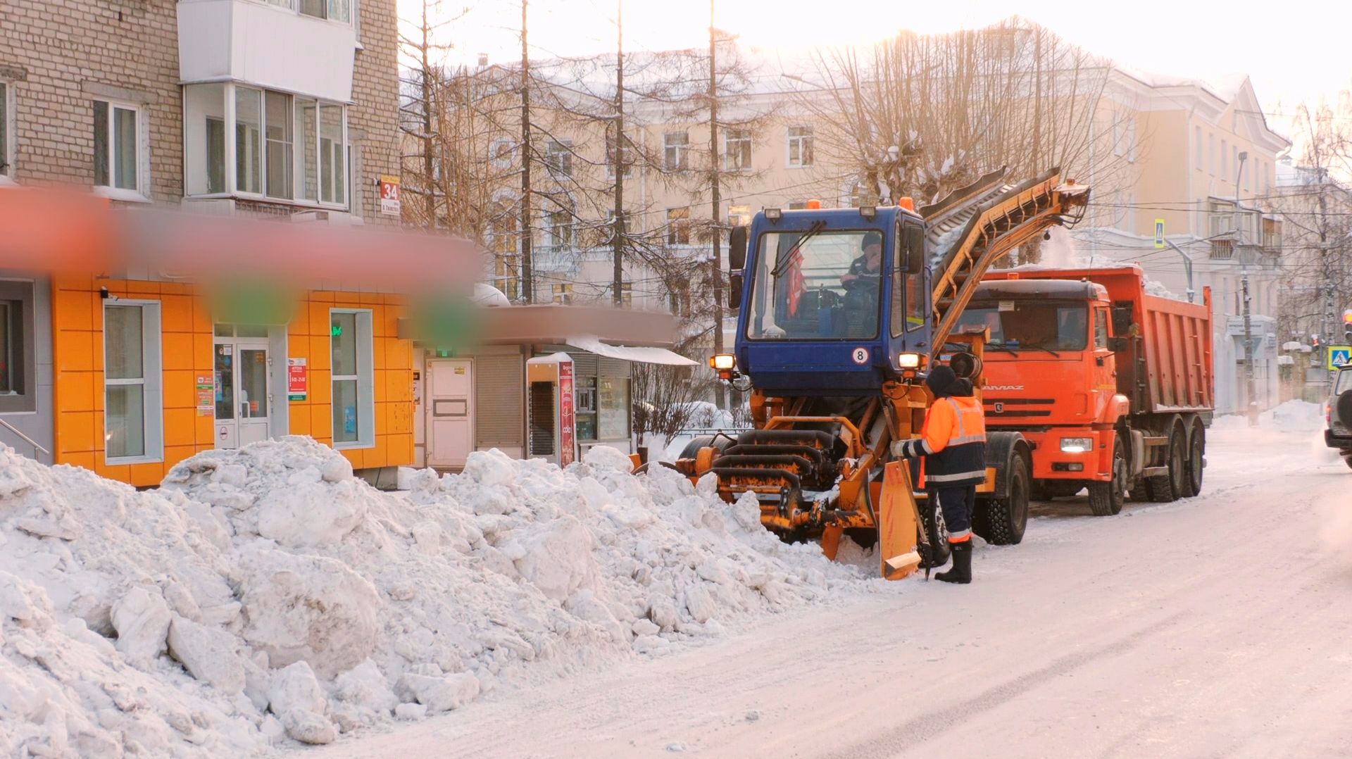 Роман Клименков отчитался о проделанной работе «Серовавтодора» за 2 недели 2026 года смотреть онлайн