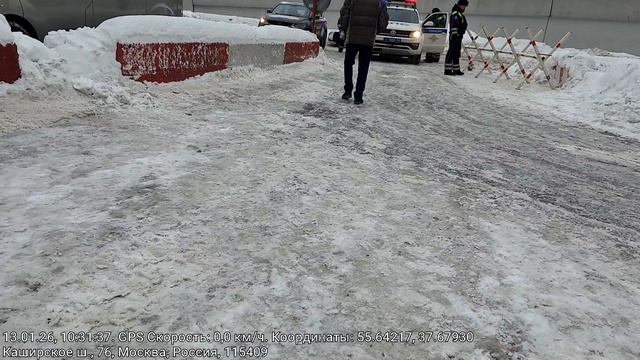 Чтобы попасть в ГАИ ЮАО, можно простудиться и в больничку.  Но им по... 50 минут на морозе -12. смотреть онлайн