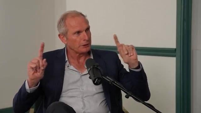 Ross Coulthart confirms evidence of the secret military base under Sedona смотреть онлайн