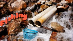Необычный способ лова рыбы / Рыболовные техники / Рыбалка в реке