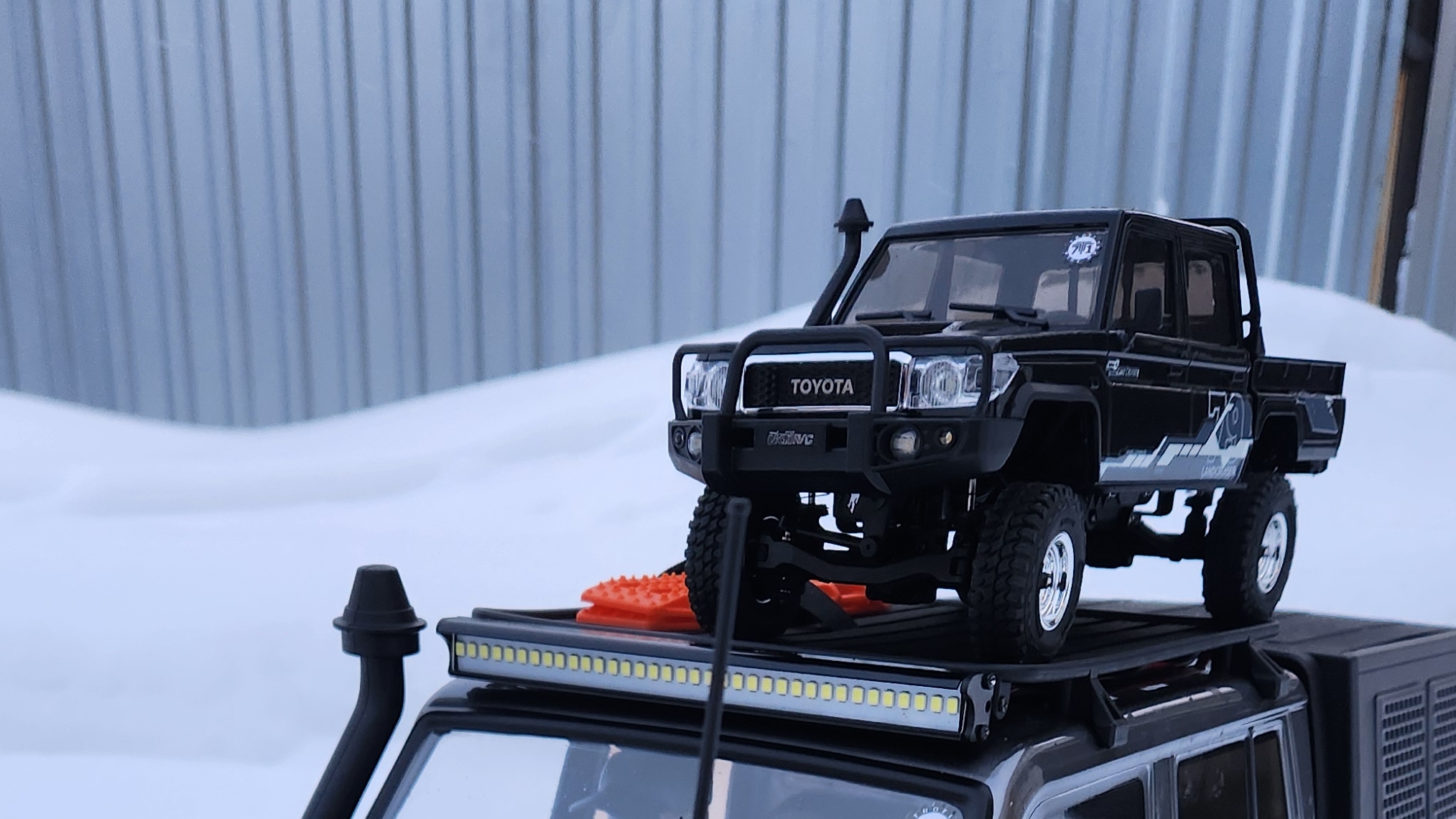 Land Cruiser Toyota lc79 смотреть онлайн