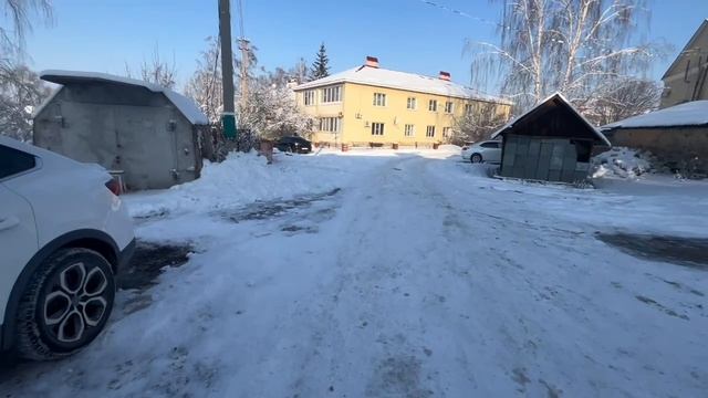 Придомовая территория с собственным огородом и гаражом смотреть онлайн