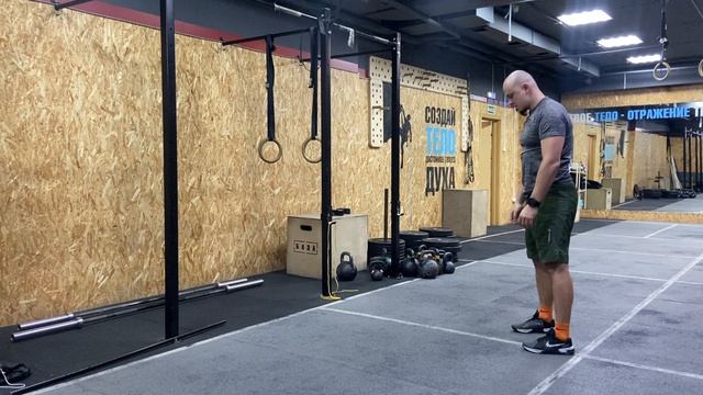 Переход в упор лежа + отжимание / Inchworm to push up смотреть онлайн