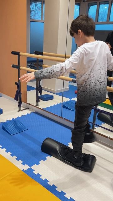 Горы, танцы, ЛФК... в ортезах! смотреть онлайн