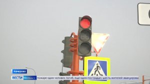 И снова на красный: почему на Соборной в Кемерове не отрегулированы светофоры?