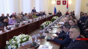 К расчистке последствий недавних снегопадов в регионе подключились даже сельхозпредприятия.