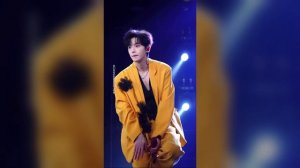 15.01.2026  峰峰疯了/ FengfengIsCrazy / Фэнфэн сошёл с ума