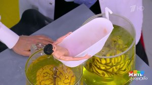 Тепленькая пошла: в "Жить здорово!" рассказали о пользе горячей ванны