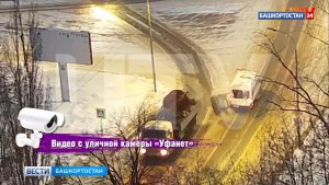 В Башкортостане на маршрутный автобус упала бочка