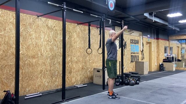 Прокруты плеч с резиной / banded pass through смотреть онлайн