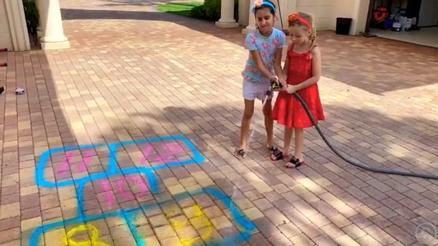 У Насти появились маленькие котята Новые истории для детей [get.gt] смотреть онлайн