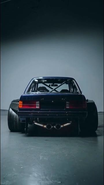 Как вам такая BMW e30 ? смотреть онлайн