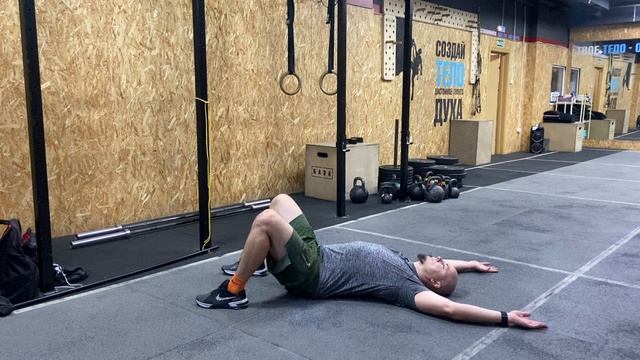 Скольжение плечами лежа на полу / Lying Floor Slides смотреть онлайн