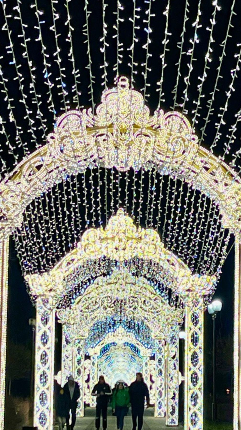 Самая новогодняя улица Краснодара. смотреть онлайн