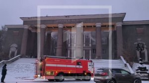🚒 В Донецке на Боссе горит здание Дворца культуры имени XXI съезда КПСС