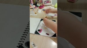 распаковка бумажных сюрпризов