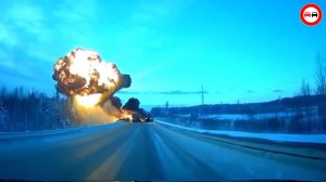 Нерадивый водитель стал причиной страшной аварии на дороге. Аварии, ДТП, причины и последствия.