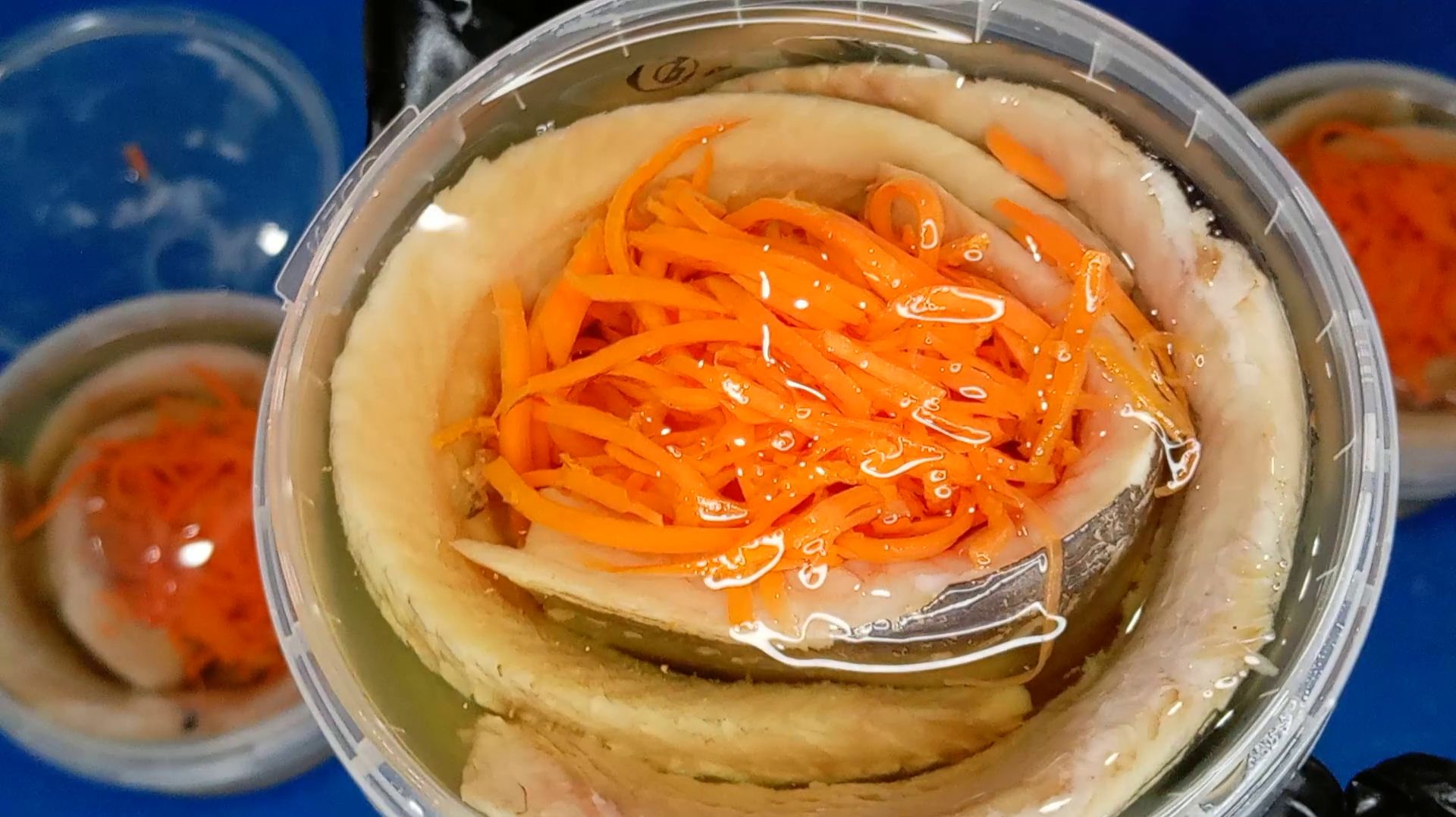 СЕЛЬДЬ СОЛЁНАЯ В МАСЛЕ С ДОБАВЛЕНИЕМ НИТРИТНОЙ СОЛИ смотреть онлайн