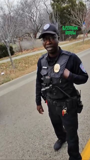 Полицейские идут в мечети — и вот зачем смотреть онлайн